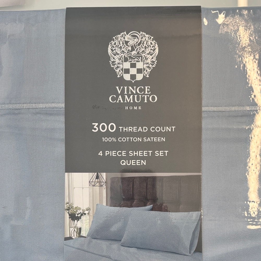 Vince Camuto Home Soft Blue Queen Sheet Set